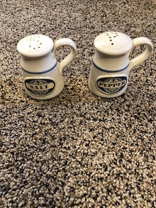 Vintage Ceramic Trinity Pottery Salt & Pepper Shaker - Picture 1 of 7