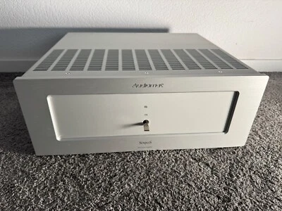 Audiomat Sophos High End Röhren Endverstärker Endstufe in silber - Bild 1 von 4