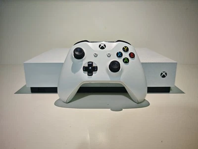 Microsoft Xbox One S All-Digital Edition 1TB Console E Controller - Bianco - Immagine 1 di 4