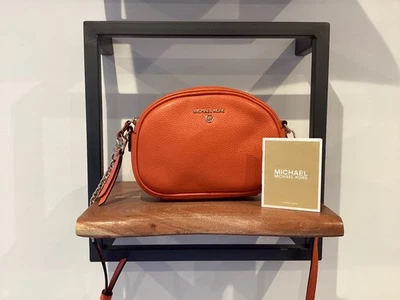 Excellent Condition Michael Kors Jet Set  Orange Charm Camera Crossbody - Image 1 of 4