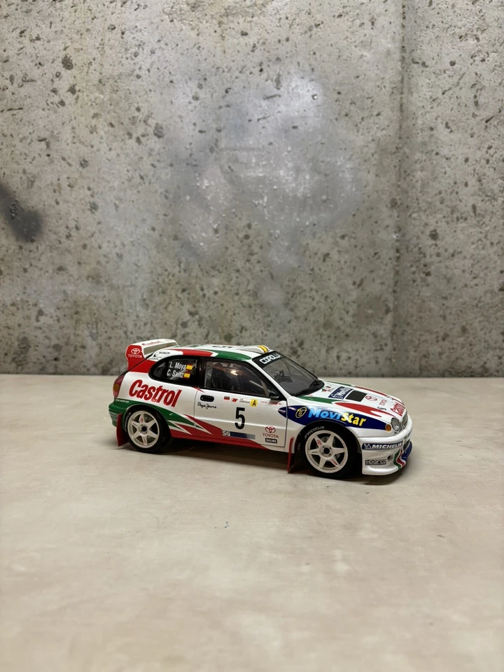 AutoArt 1/18 Scale - Toyota Corolla WRC Rally Portugal - #5 C. Sainz - Image 1 of 4