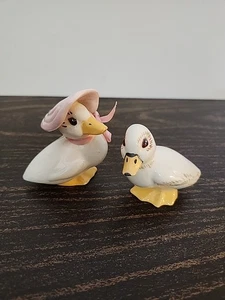 Juego de 2 figuras de pato vintage de cerámica de 3" 1969 capó - Imagen 1 de 8