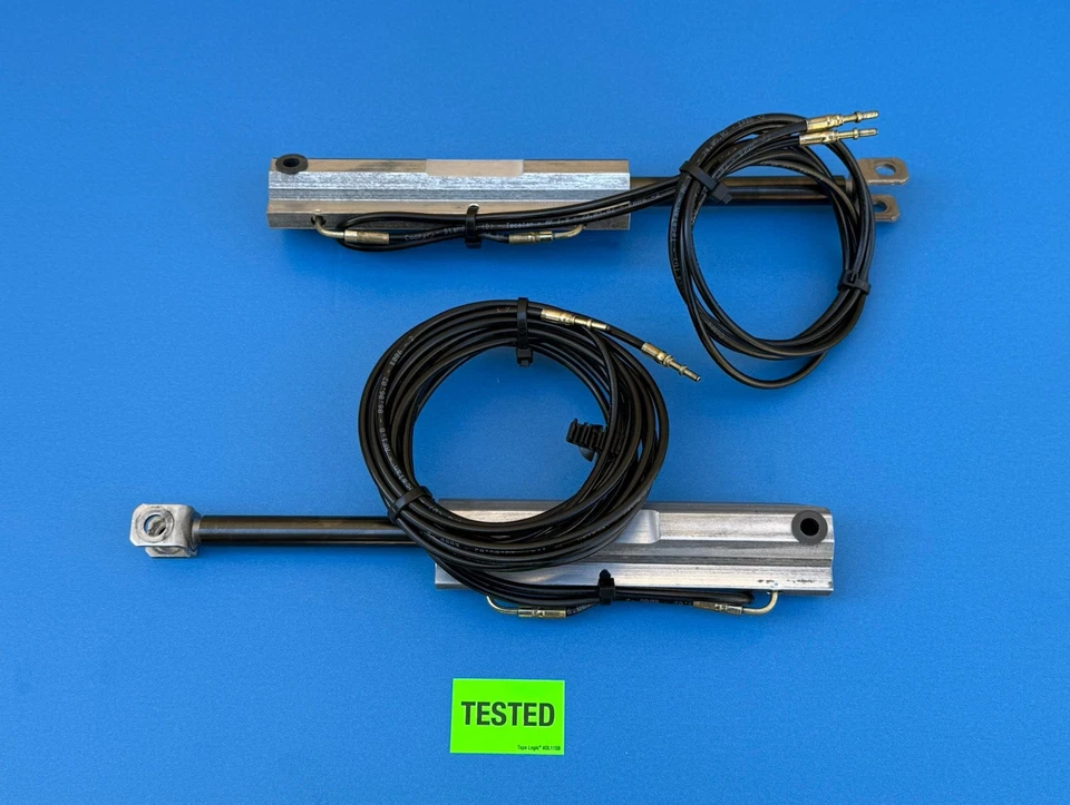 9704  Mercedes R170 SLK230 SLK320 Convertible Top LR Main Cylinders OEM G3D Foto 1 de 4