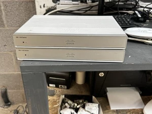 Routeur intégré Cisco C1111-8P ISR série 1100 SANS ALIMENTATION - Photo 1/2