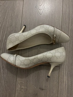 Gucci Authentic Off White Horsebit Kitten Heels Shoes 8 - Image 1 of 4