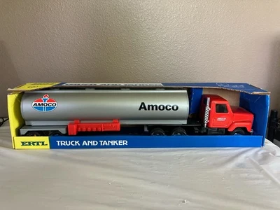 De colección Ertl Amoco Feul Tanker Acero Prensado Semi Camión Juguete EE. UU. Internacional Rojo Foto 1 de 4