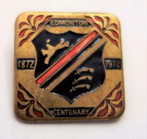 EDMONTON CRICKET CLUB -- CENTENARY 1872-1972 PIN BADGE -- ENGLAND - Picture 1 of 1
