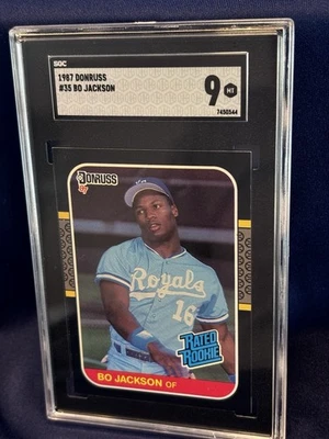 BO Jackson 1987 年 DONRUSS 新秀卡 #35 SGC 9 完好 KC ROYALS — 第 1/2 张图片