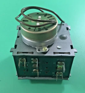 HOYT CORP. 4763 ELECTRICAL SWITCH 7.5A 125-250VAC 1/2HP - Picture 1 of 7