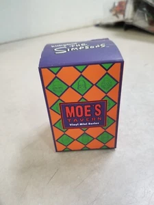 Kidrobot - The Simpsons - Moe's Tavern Mini Series - Handsome Moe Figure Vinyl - Picture 1 of 4