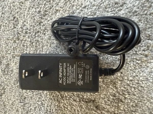 AC Infinity AC/DC adapter (ONLY) For CloudPlate T9 3U Exhaust/In Take Fan - Picture 1 of 2
