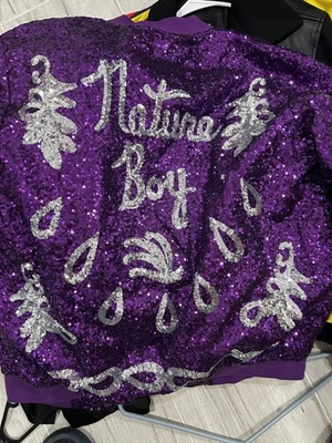 Chaqueta WWE Ric Flair Nature Boy Lentejuelas Púrpura Línea Tiza Foto 1 de 3