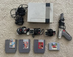 Vintage Nintendo NES Console Bundle with Games and Controllers & Gun OEM 🔥🔥