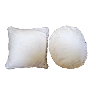 2 Almohadas Vintage Redondas Blancas “Papel Blanco” Lino Algodón Cuadradas Crochet con Insertos Foto 1 de 4