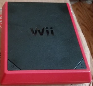 Nintendo Wii Mini rosso e nero con 4 giochi e 2 movimenti più controllo!!! - Foto 1 di 6