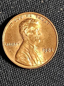 1982 Penny Errors NMM, Struck Off Center,Letters On Rim, Date, 3.1g, (AU) - Picture 1 of 7