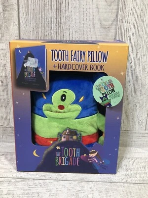 Nuevo juego de almohada y libro de tapa dura The Tooth Brigade Green Tooth Fairy en caja nuevo en caja Foto 1 de 4