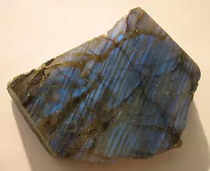 Pieza decorativa de Madagascar pulida por una cara 9 cm talla labradorita - Imagen 1 de 4