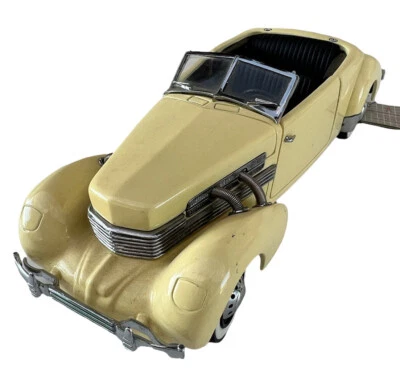 FRANKLIN MINT 1937 CORD 812 PHAETON COUP 1:24 SCALE DIE CAST - Image 1 of 4