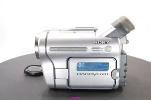 Sony Handycam videoregistratore digitale DCR-TRV255E PAL DIGITAL8 (70273) - Foto 1 di 12