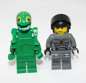 Lego Frenzy Alien & Officer Space Police Gold Heist 5971 Minifigures - Picture 1 of 4