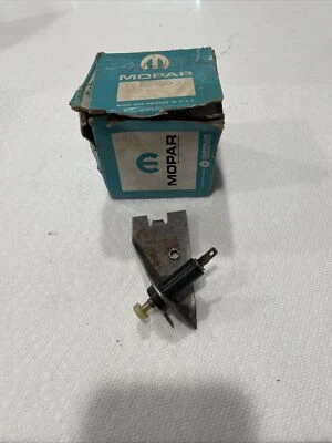 Nuevo de Lote Antiguo Mopar CH2420/2631046 1966 Dodge Dart Barracuda Interruptor de Semáforo Foto 1 de 4