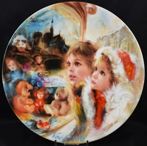 Lovely 1986 Limoges Christmas Plate 'The Magic Showcase' - Picture 1 of 3