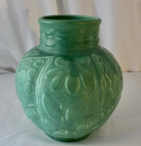 Rookwood Vase. ART DECO GEOMETRIC Design. Emerald Green Mat Glaze. #61 47. 1946 - Picture 1 of 9