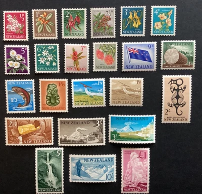 NEW ZEALAND 1960 Pictorials Set to £1 very lightly hinged (A329) - Image 1 of 2