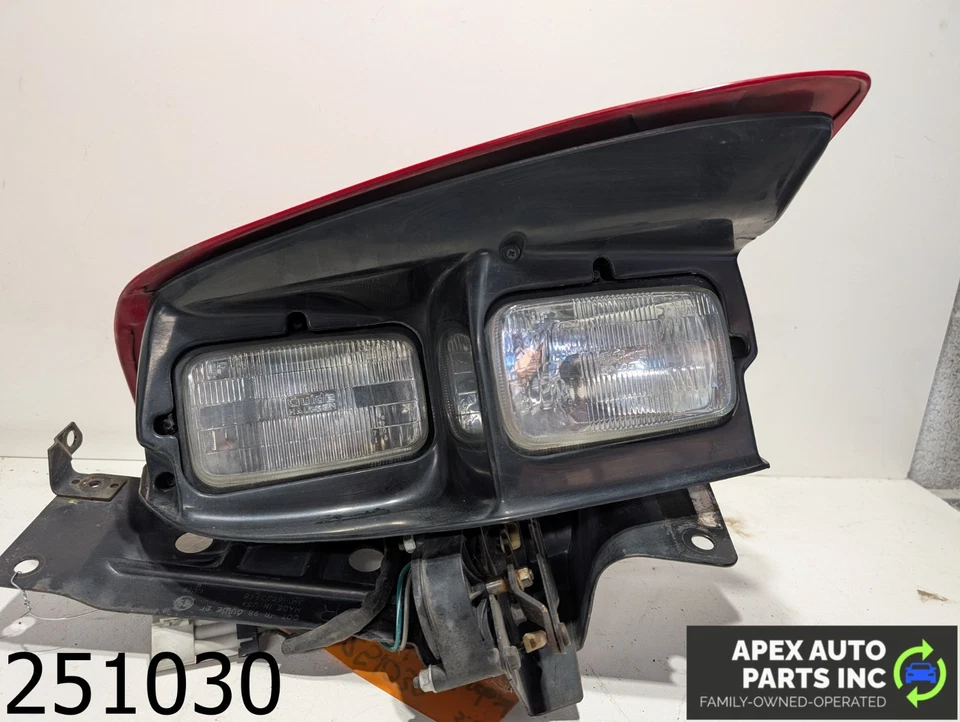 OEM 2000 Pontiac Firebird 3.8L Passenger Side Headlight Assembly - Изображение 1 из 4