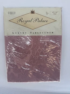 复古 Wilton Court Royal Palace 大马士革桌布 60 英寸 x 84 英寸 MAUVE - 全新椭圆形 — 第 1/3 张图片