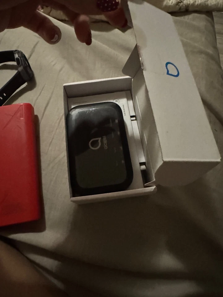 Punto de acceso Wi-Fi móvil Alcatel LINKZONE 2 (MW43) 4G LTE - negro (desbloqueado) Foto 1 de 1