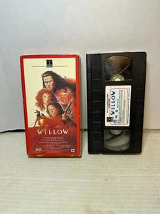 Willow VHS 1988 RCA/Columbia George Lucas Ron Howard Warwick Davis Fantasy - Picture 1 of 2