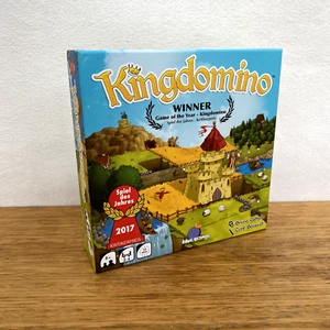 π Kingdomino Strategy Card Board Game 2-4 Players Game Of The Year Winner - Picture 1 of 4