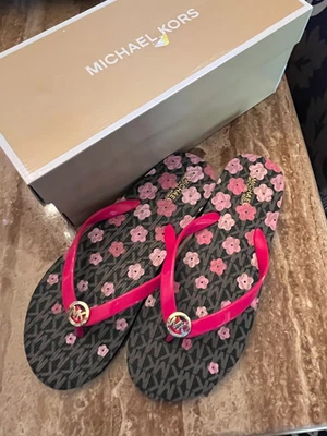 Michael Kors PVC Flip Flop Ultra Pink Sz 8 NIB - Image 1 of 3