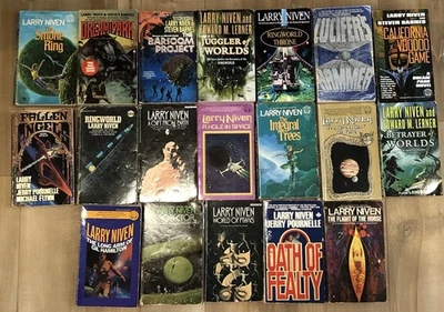 Lote de 19 libros de bolsillo y tapa dura de ciencia ficción de fantasía de Larry Niven Foto 1 de 4
