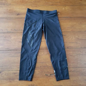 2XU Womens XL Running 7/8 Tights Workout 22" inseam Black NWOT - Picture 1 of 7
