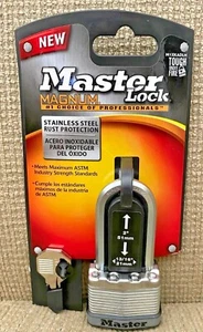 Master Lock M1XDLH Magnum Heavy Duty Padlock with Key *NEW* - Picture 1 of 7