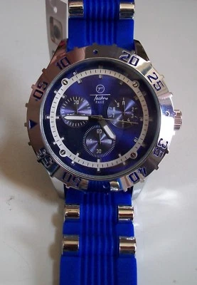Reloj de hip hop elegante de moda con correa de silicona azul pavé techno acabado plateado para hombre Foto 1 de 4