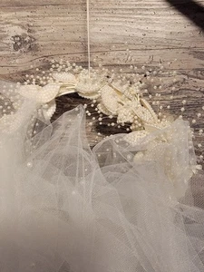 Velo da sposa vintage con copricapo di perle - Foto 1 di 6