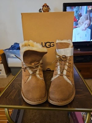 UGG Women's Quincy Fold Shearling Lined Lace-Up Boots. Size 9 New - Never Worn - Image 1 of 4