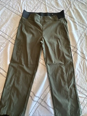 Pantalones para mujer Simply Vera Vera Wang pequeños verde oliva elásticos ajustados Foto 1 de 4