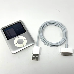 Apple iPod Nano 3rd Generation 4GB Silver A1236 MA978LL/A Tested Works - Good - Picture 1 of 9