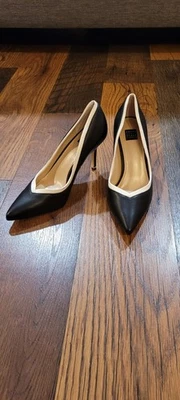 White House Black Market Holly Negro con Tacones de Cuero Borde en Contraste Crudo para Mujer 7 Foto 1 de 4