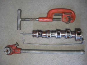 Ridgid Tools 1/8 to 1" pipe threader set, 00-R, #2A cutter, 6 die heads + holder - Picture 1 of 24