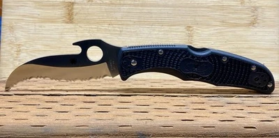 Spyderco-Matriarch 2-VG10 Stainless-SpyderEdge Hawkbill Blade-Hollow Grind - Image 1 of 4