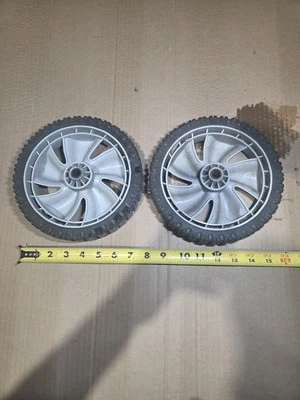 Ruedas cortacésped 8" traseras 21" máquinas de patio MTD Foto 1 de 3