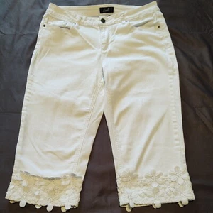 Earl Jeans white embroidered crop denim jeans size 33/17 - Picture 1 of 7