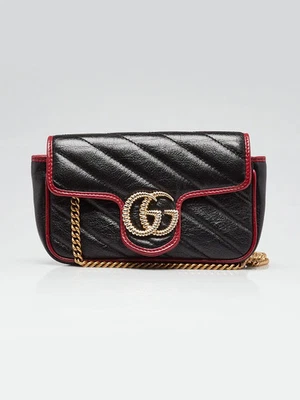 Bolsa tiracolo Gucci preta/vermelha acolchoada couro Marmont super mini tocha - Imagem 1 de 4