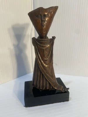 FUNDICION SERGIO BUSTAMANTE 33/200 BRONZE FIGURINE - Image 1 of 4